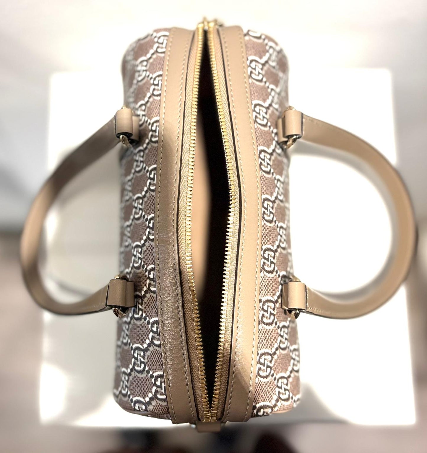 Borsa Gucci Shadow GG Supreme Cilindro