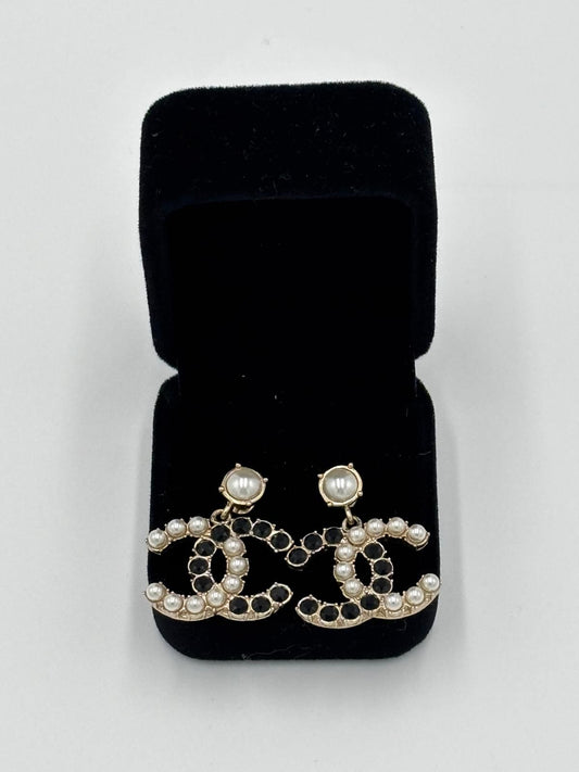 Orecchini Chanel CC Perline